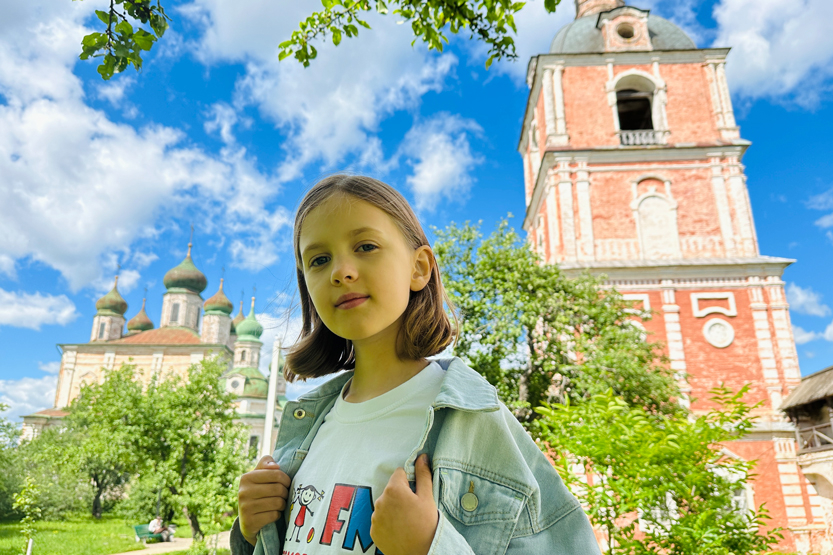 Ника Книжкина побывала в одном из городов Золотого кольца России